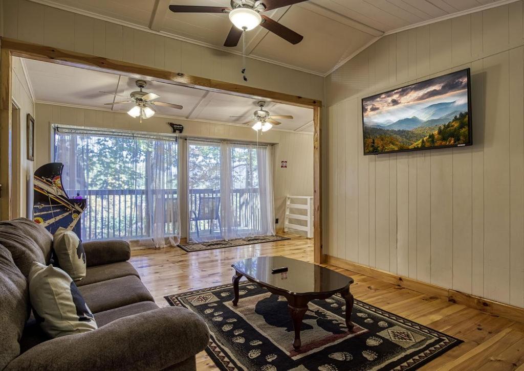 Four Bears Den Villa Gatlinburg Eksteriør billede